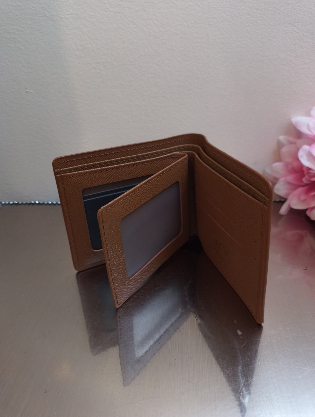 Modern Crest Wallet