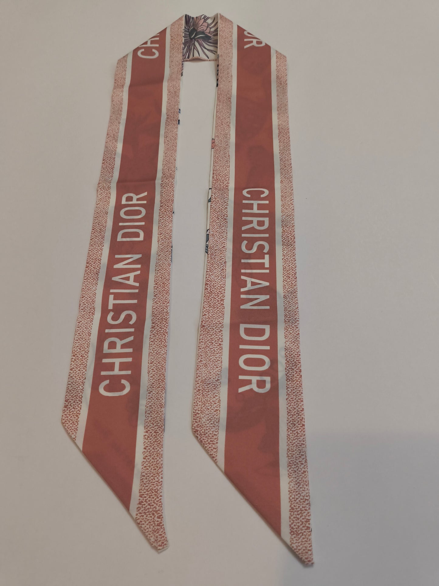 Signature Ribbon Scarf - Script Noir